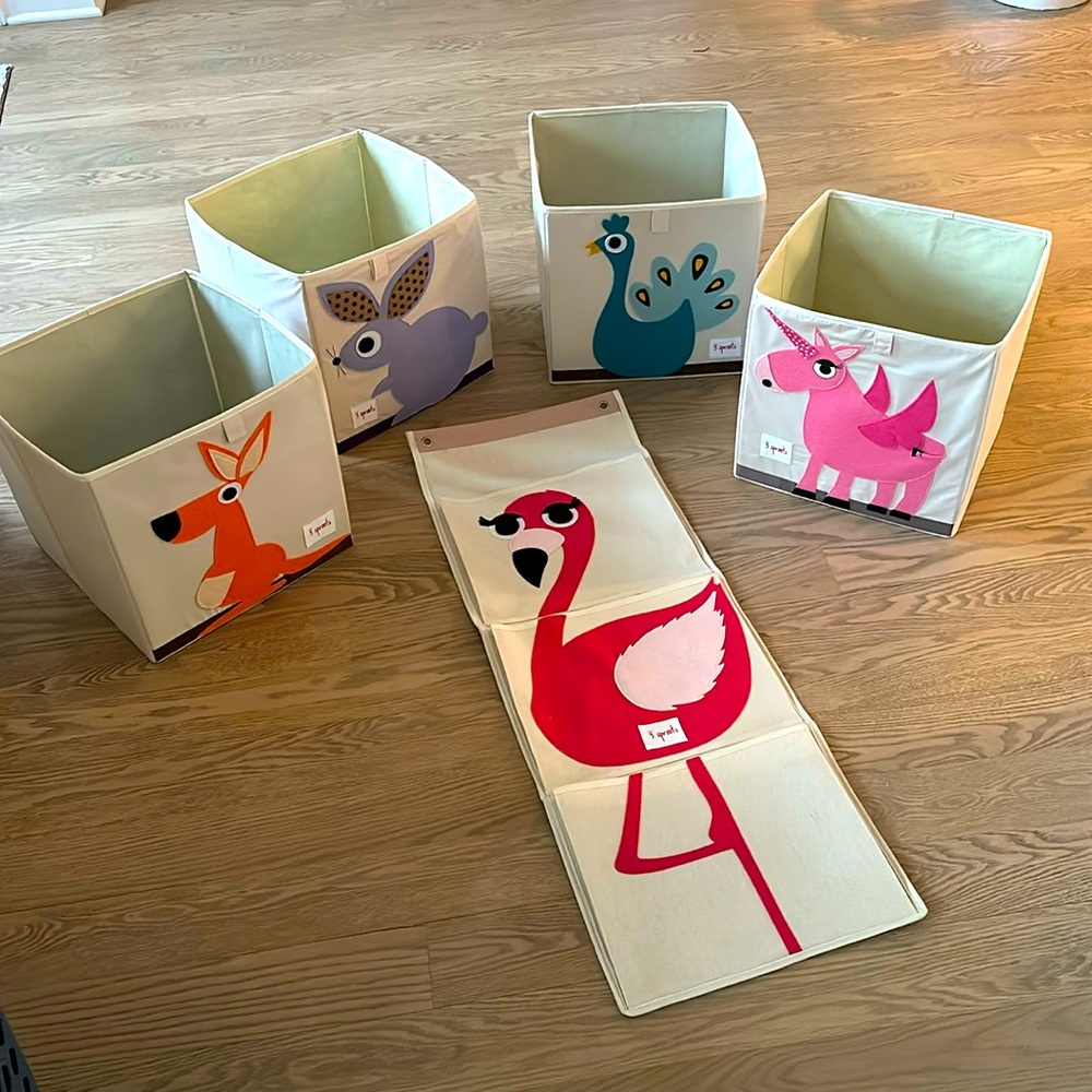 4 felt bins, 13x13. Set of 4 bins and a wall hanging container too!